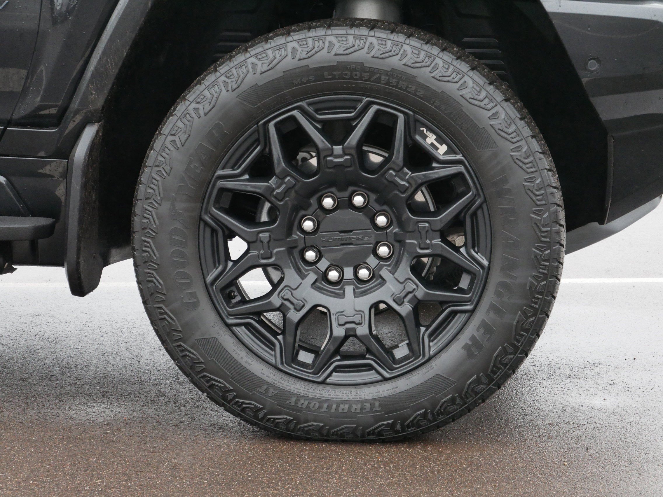 Used 2025 GMC Hummer EV 2X w/ LPO, Sport Package image 15