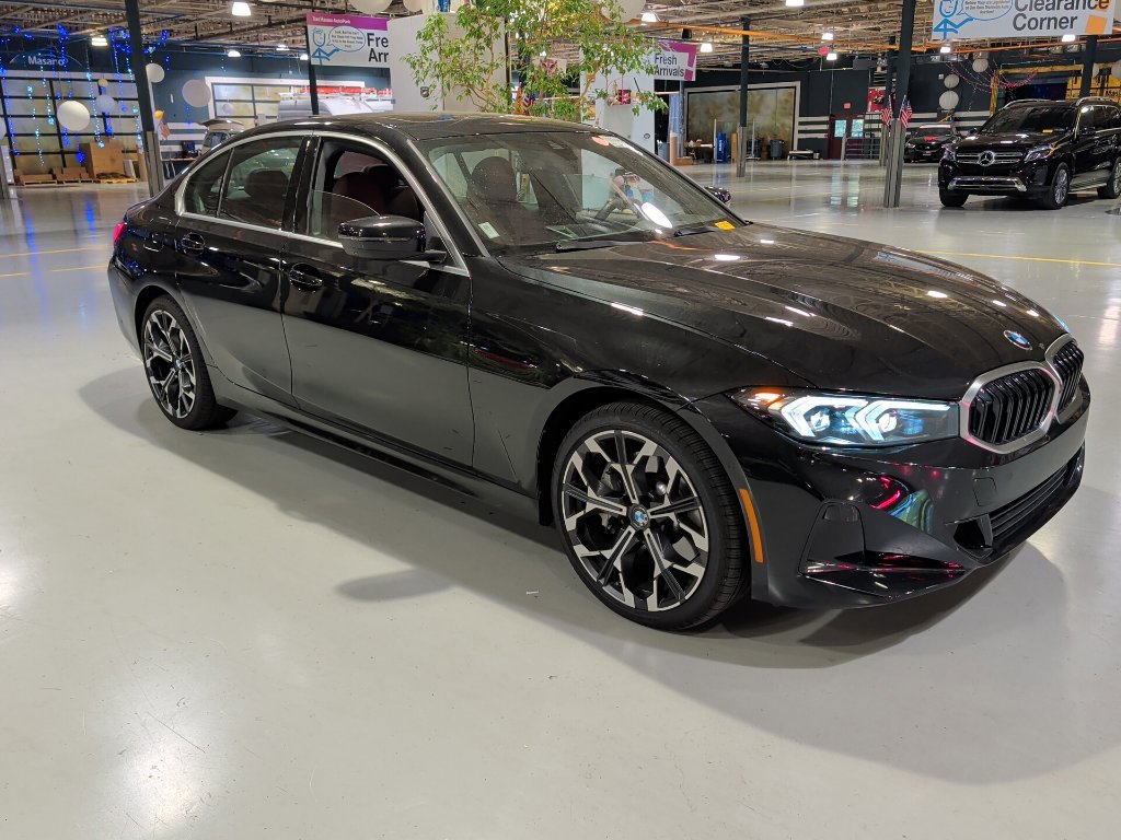 Certified 2025 BMW 330i xDrive Sedan AWD/4WD image 1