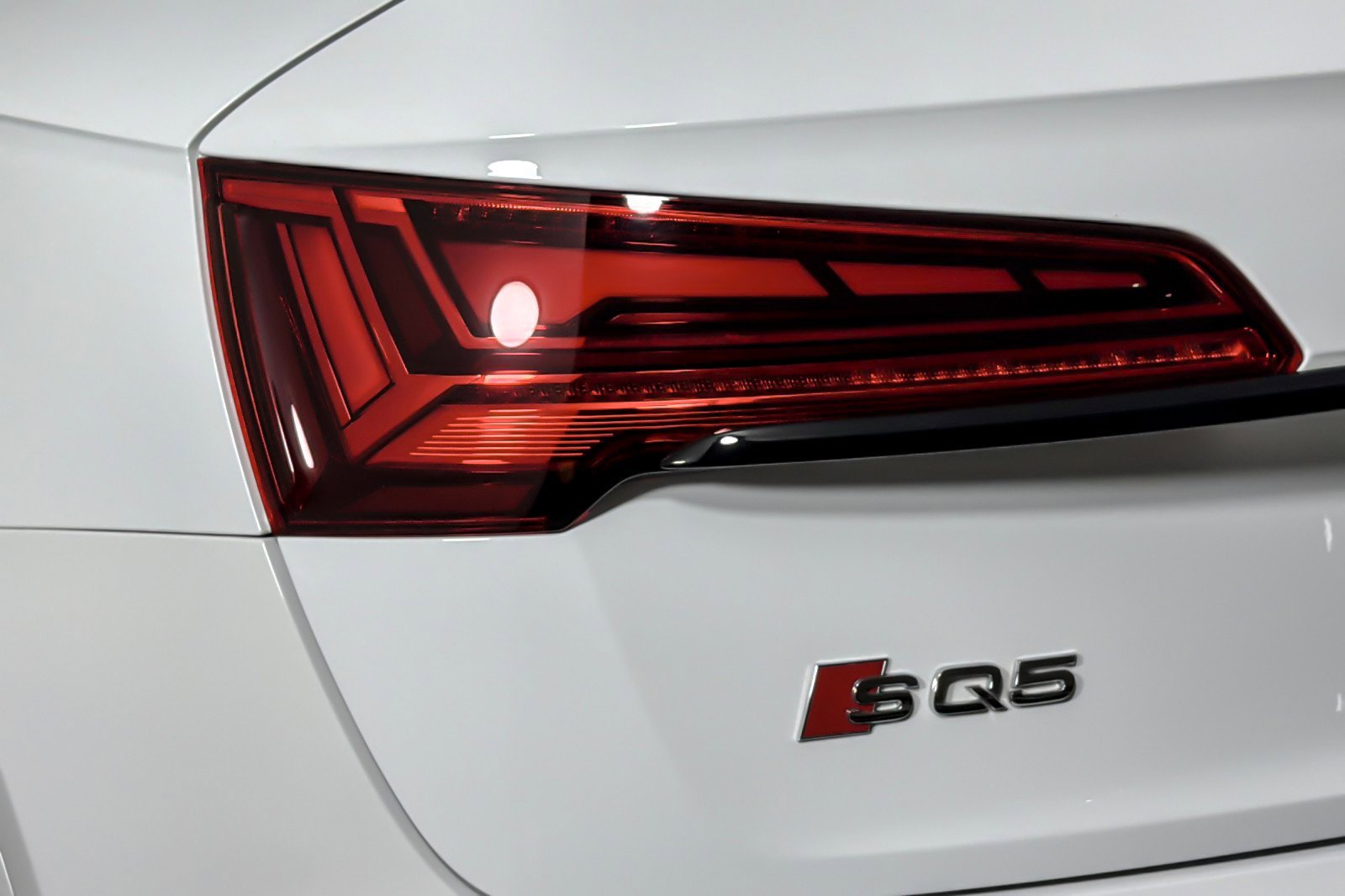 Used 2023 Audi SQ5 Premium Plus w/ Premium Plus Package image 27