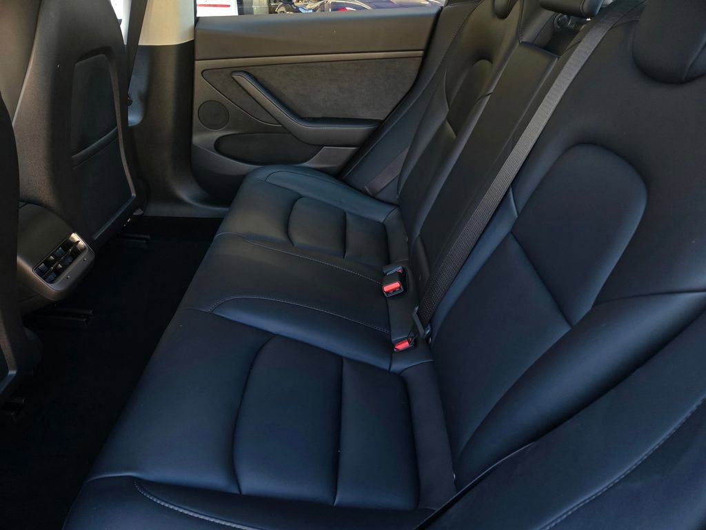 Used 2023 Tesla Model 3 Standard Range image 12