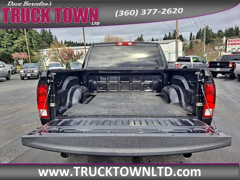 Used 2017 RAM 1500 Express AWD/4WD image 5