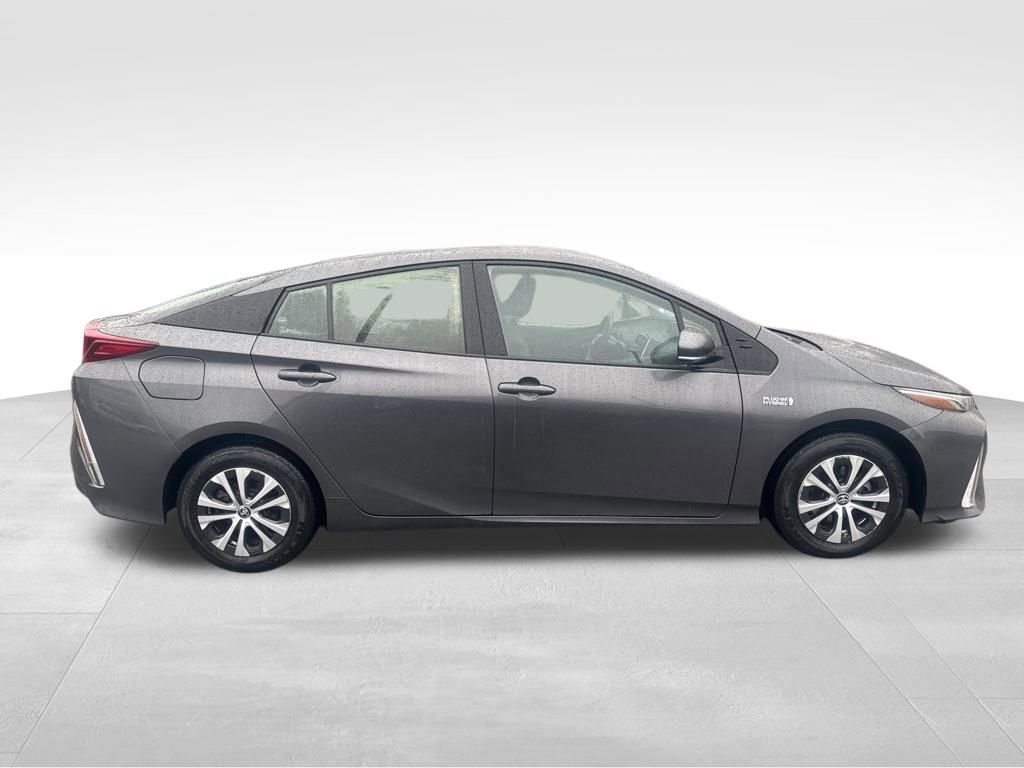 Used 2020 Toyota Prius Prime LE image 6