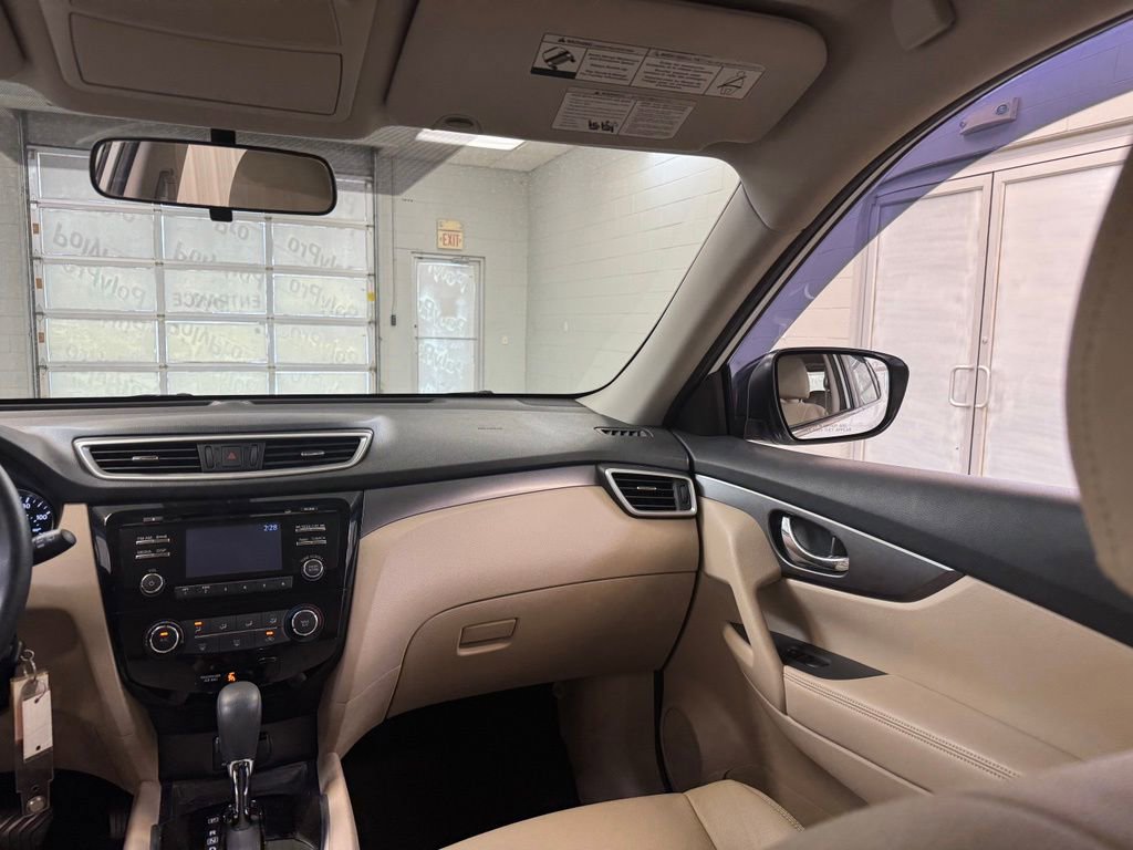 Used 2016 Nissan Rogue S FWD image 23