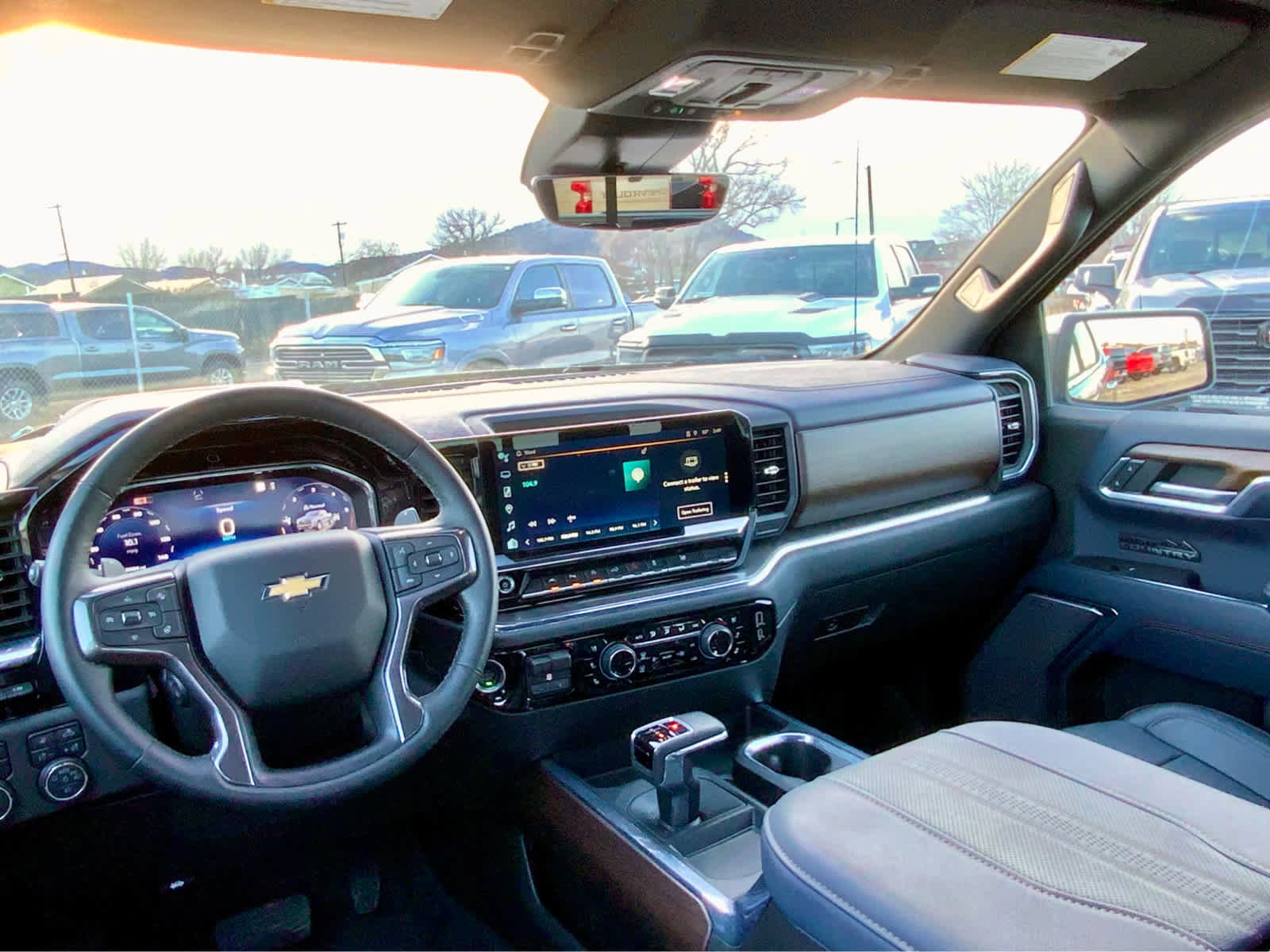 Used 2024 Chevrolet Silverado 1500 High Country w/ Technology Package image 37