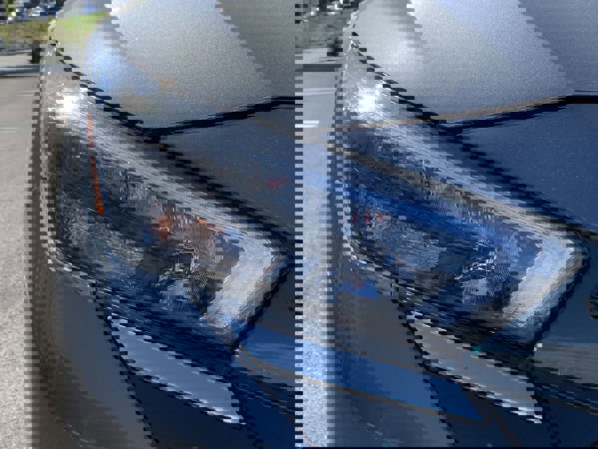 Used 2024 Nissan Versa SR image 9