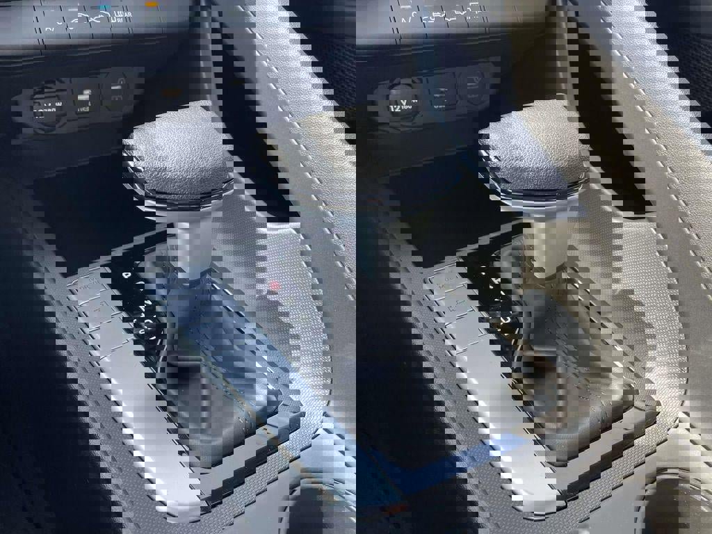 New 2026 Hyundai Elantra SE image 32