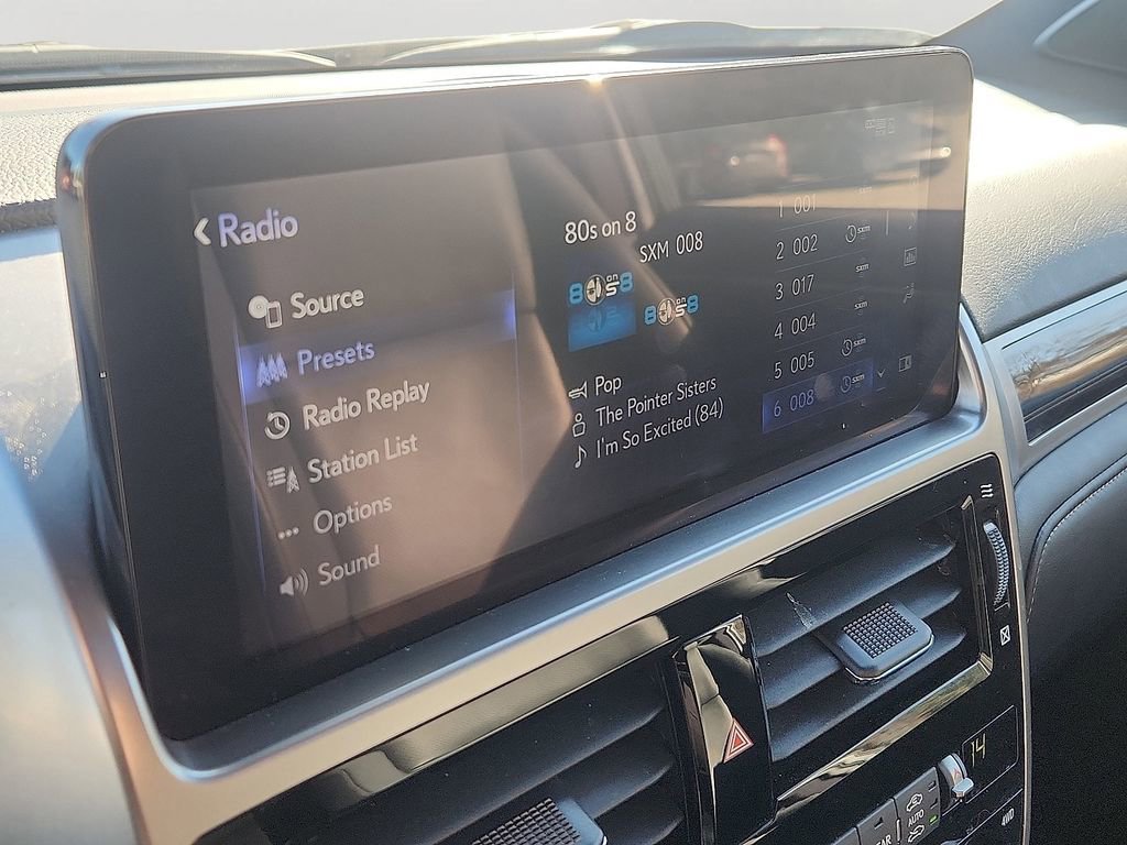 Used 2022 Lexus GX 460 Premium image 18