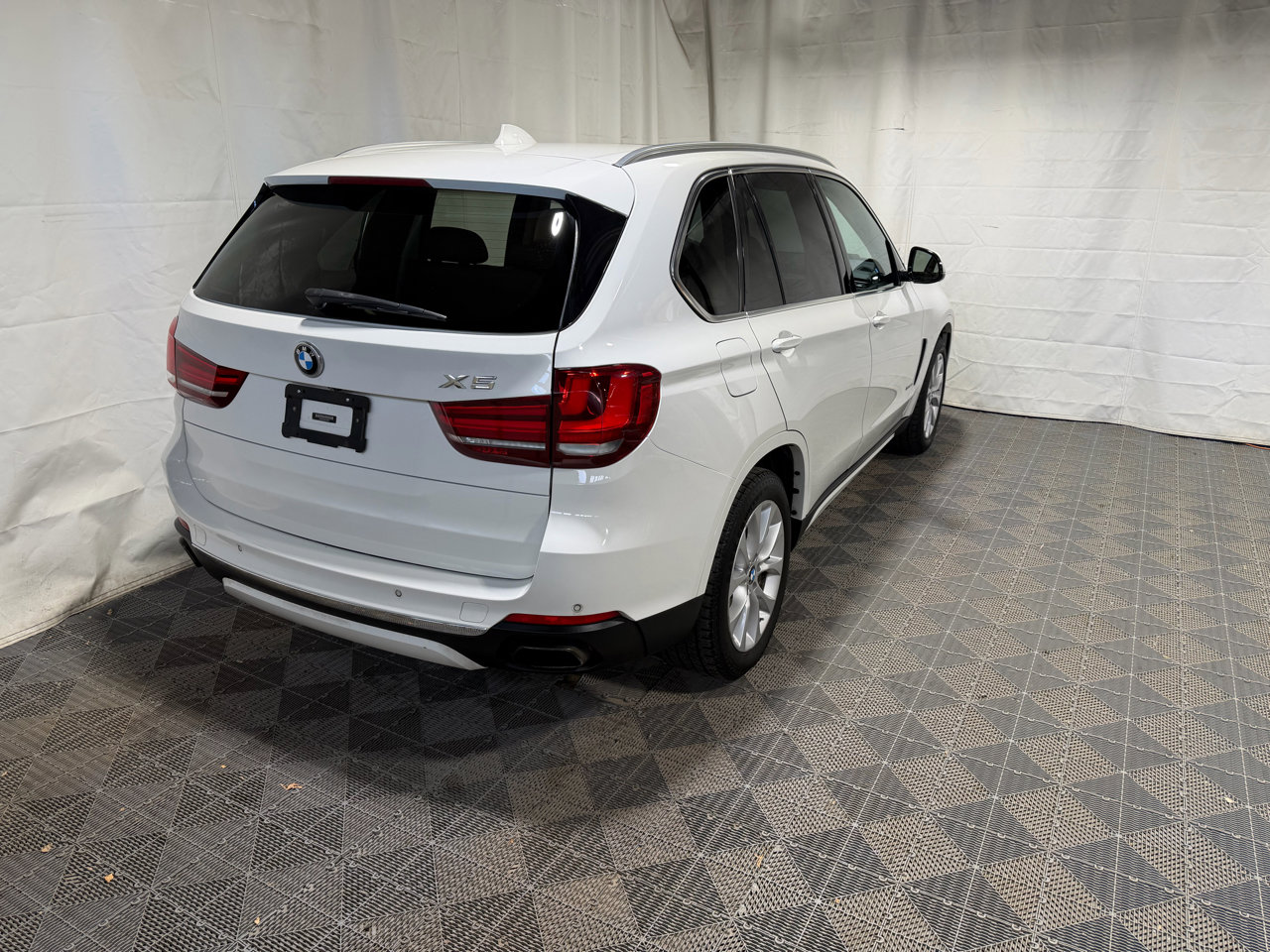 Used 2014 BMW X5 xDrive50i image 10