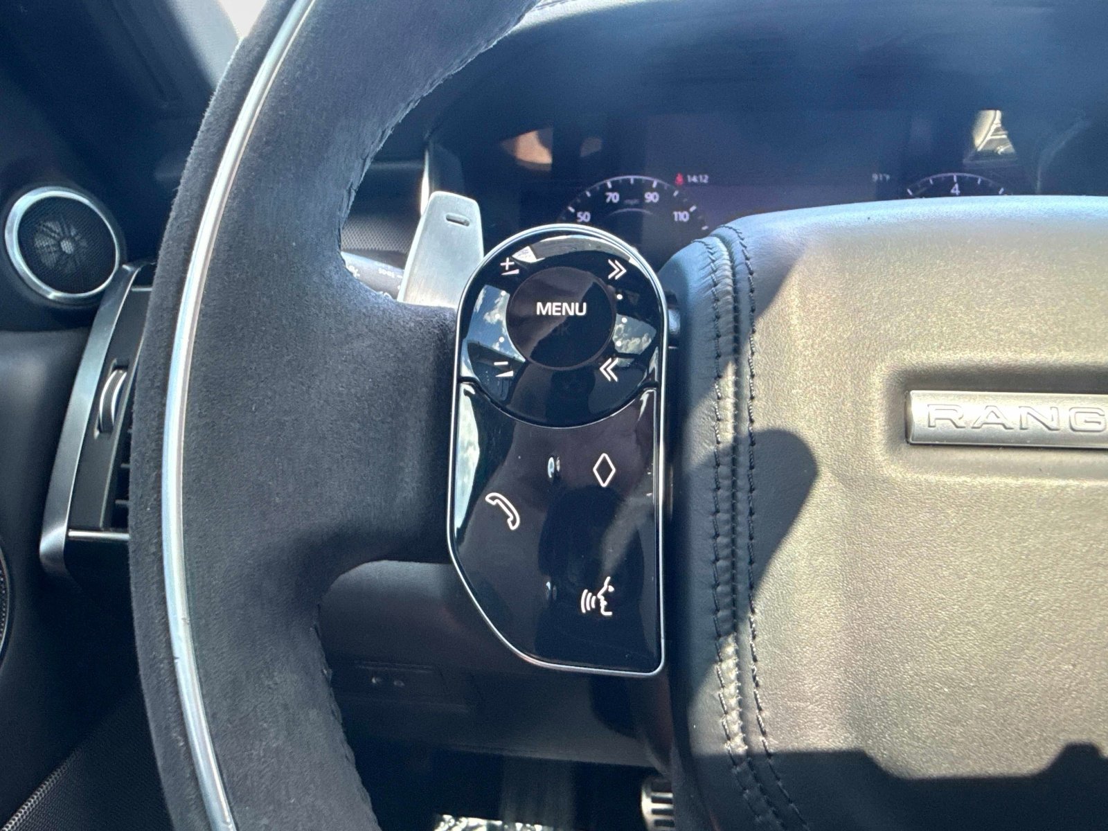 Used 2020 Land Rover Range Rover Sport HST image 31