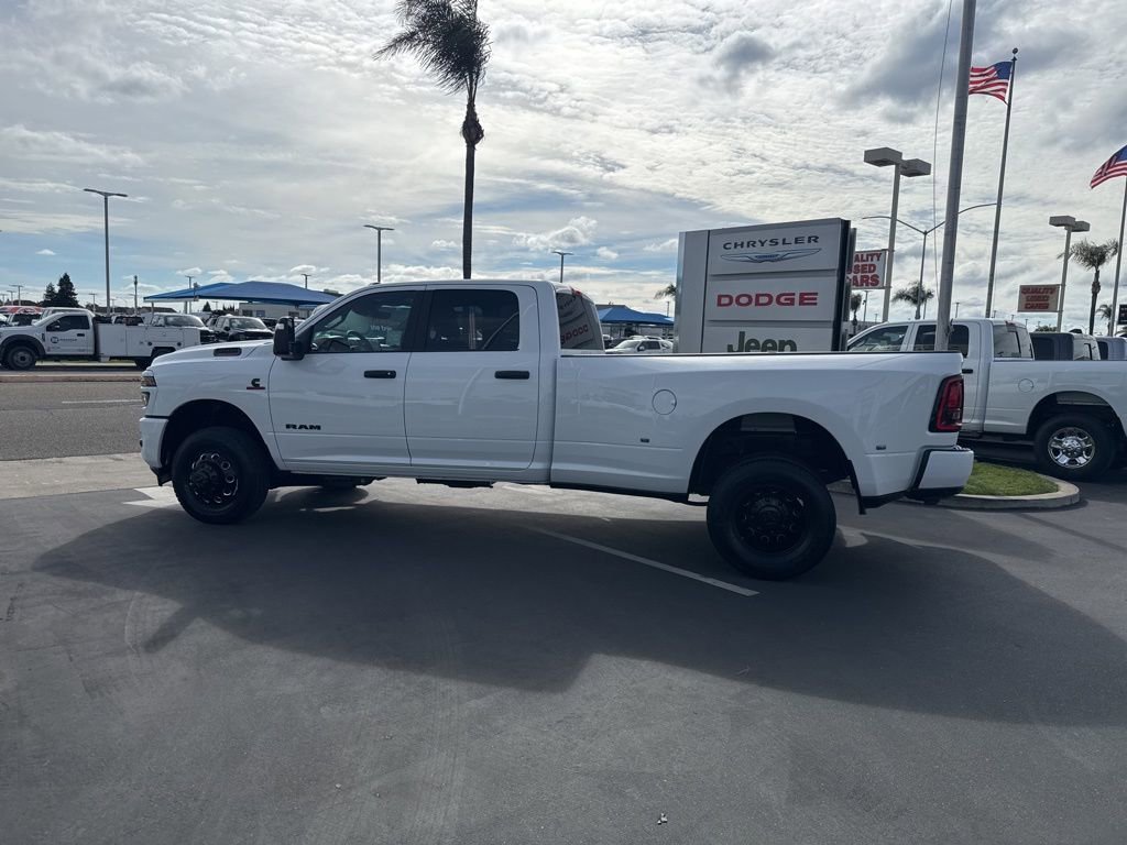 New 2026 RAM 3500 Big Horn AWD/4WD image 9