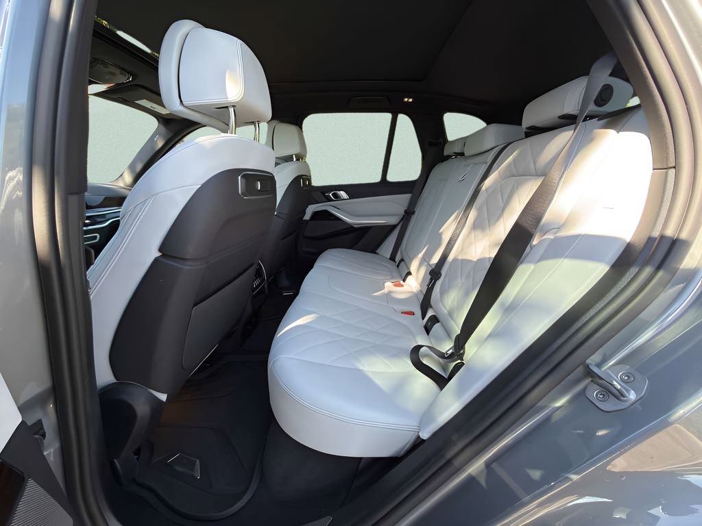Certified 2026 BMW X5 xDrive40i w/ Premium Package image 22