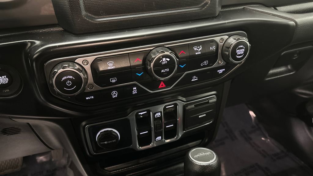 Used 2021 Jeep Gladiator Overland image 29