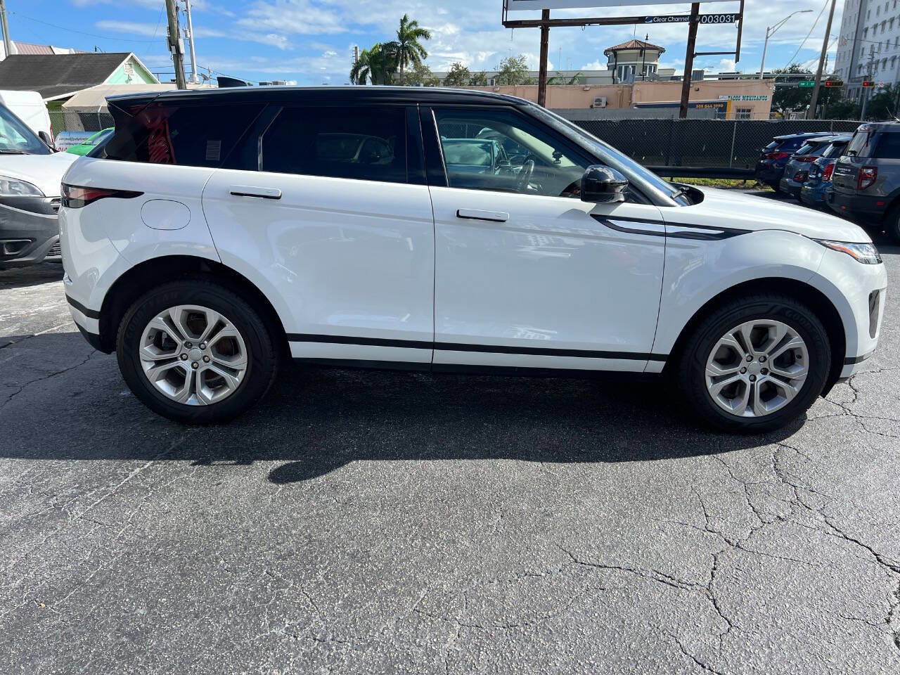 Used 2020 Land Rover Range Rover Evoque S image 6