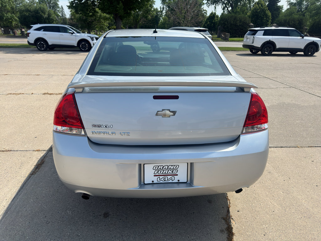 Used 2012 Chevrolet Impala LTZ FWD image 6