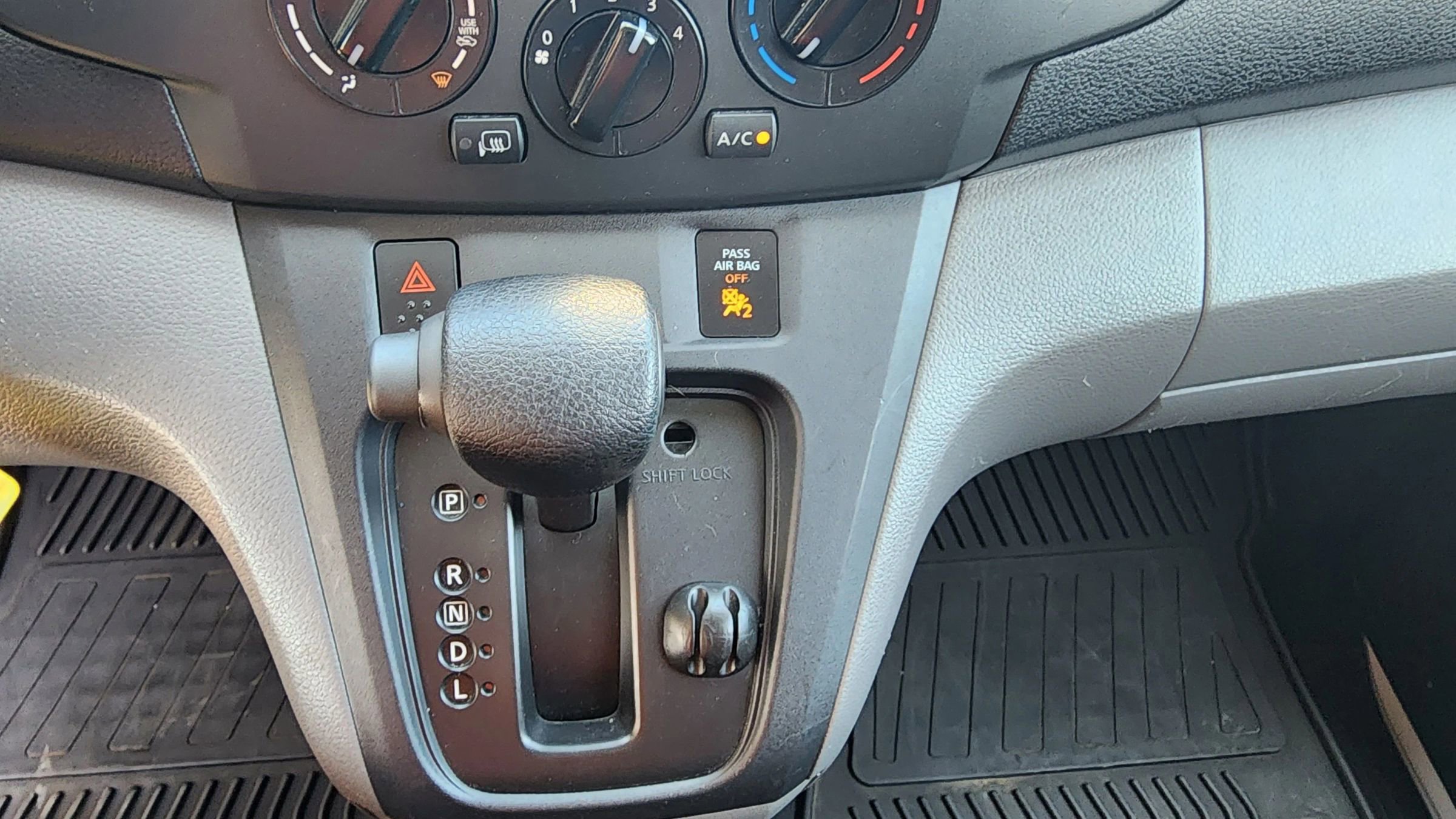 Used 2019 Nissan NV200 SV image 24