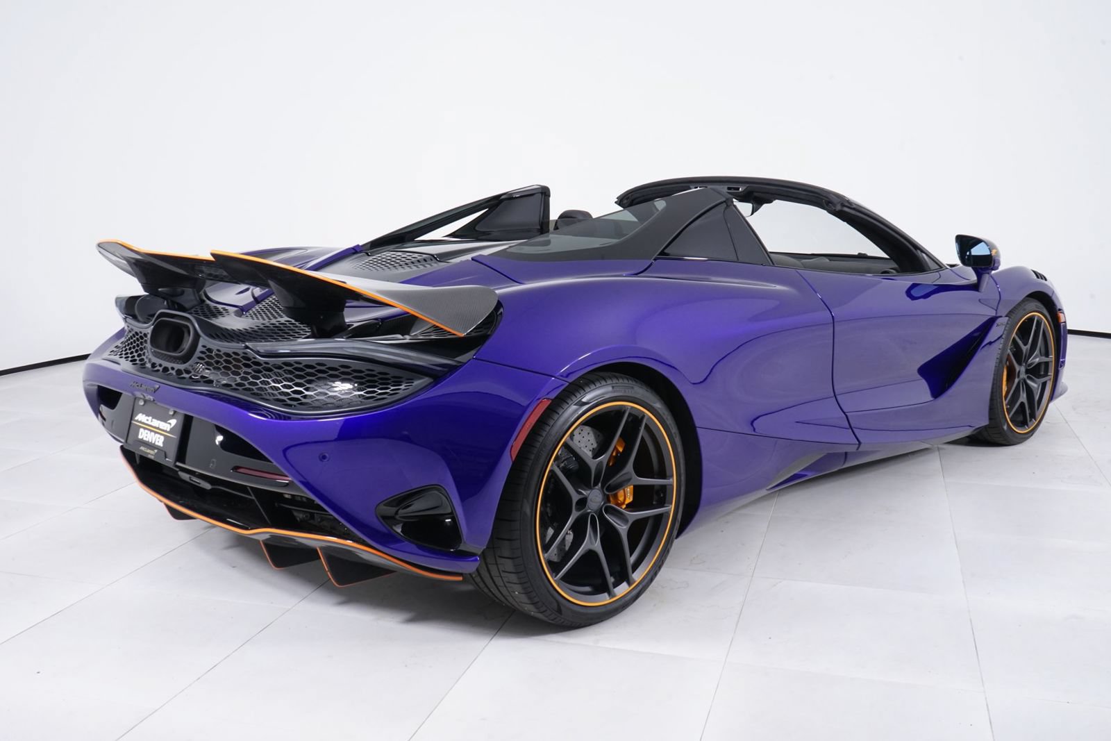 Used 2025 McLaren 750S Spider RWD image 7