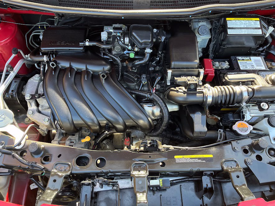 Used 2015 Nissan Versa SV FWD image 27