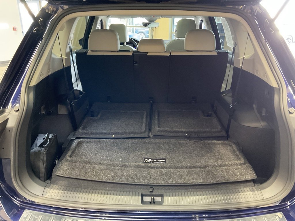Used 2023 Volkswagen Tiguan SE w/ Panoramic Sunroof Package image 21