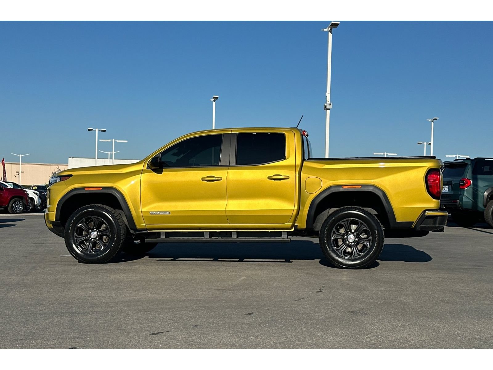 Used 2023 GMC Canyon Elevation w/ Elevation Premium Package RWD image 7