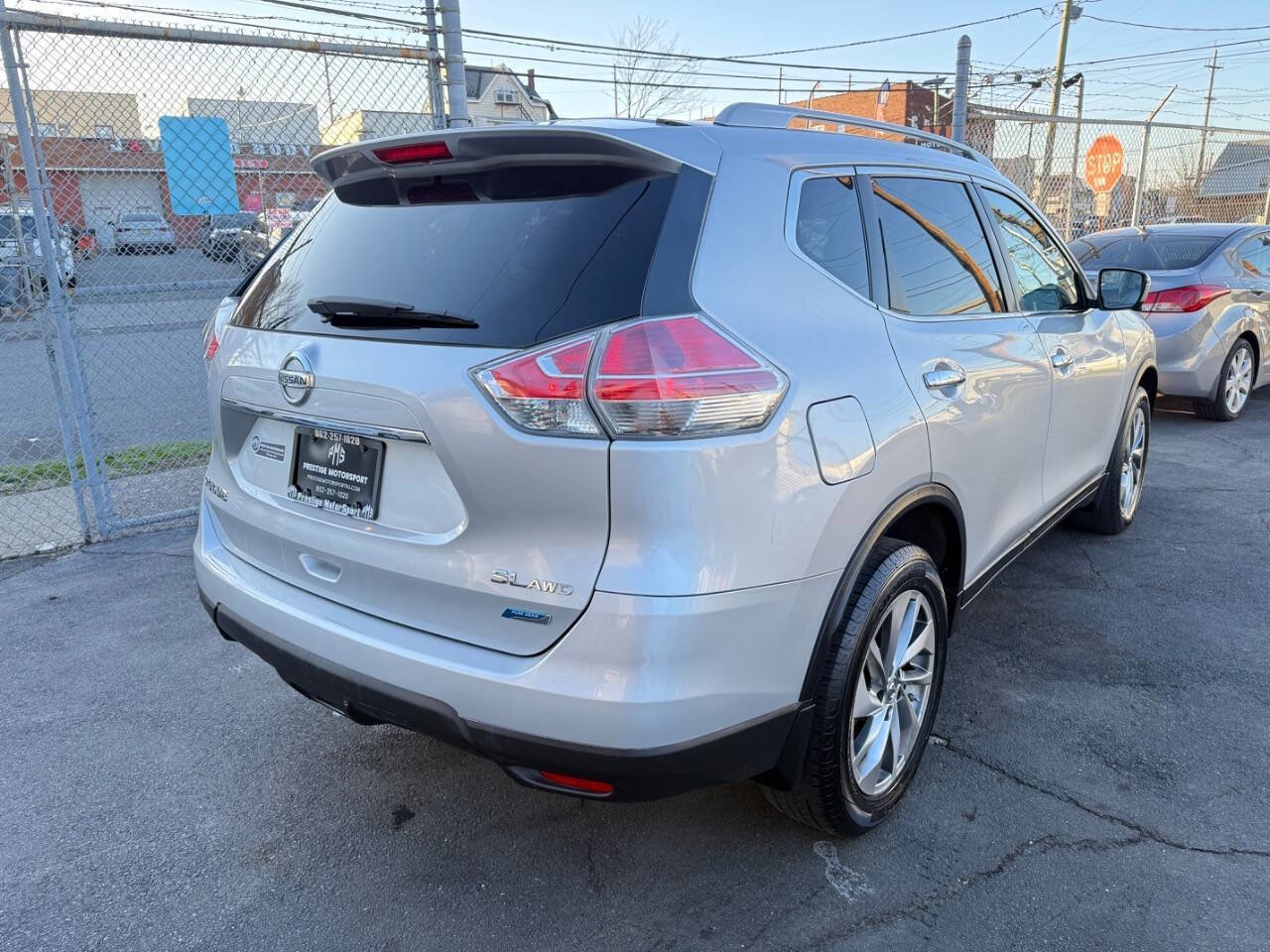 Used 2014 Nissan Rogue SL image 6