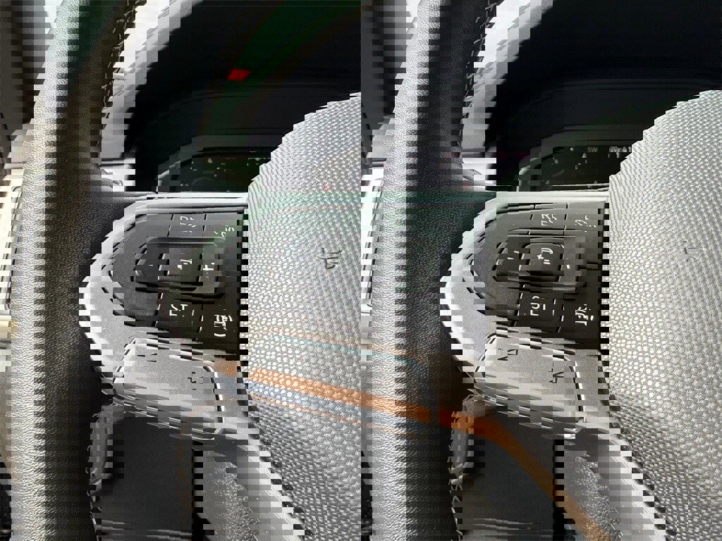 Used 2023 Volkswagen Atlas Cross Sport SE w/ Panoramic Sunroof Package image 25