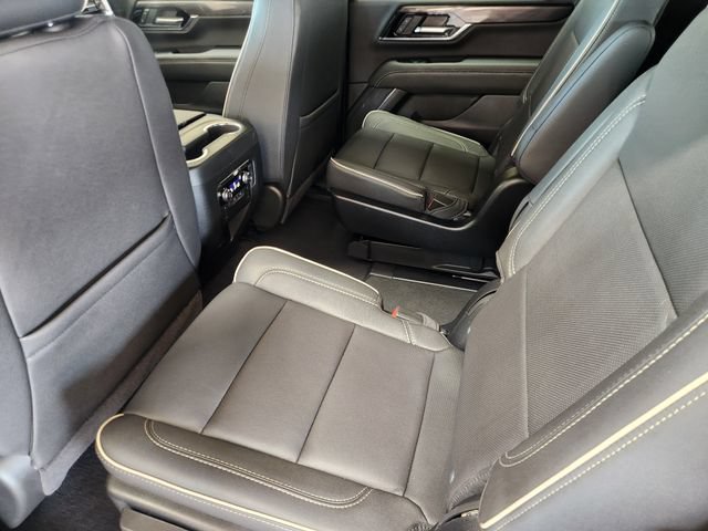 Used 2025 GMC Yukon Elevation w/ LPO, Floor Liner Package AWD/4WD image 32
