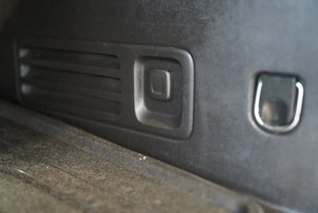 Used 2021 Chevrolet Traverse High Country w/ LPO, Floor Liner Package FWD image 50
