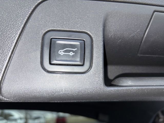 Used 2022 Buick Envision Avenir w/ Technology Package II image 18