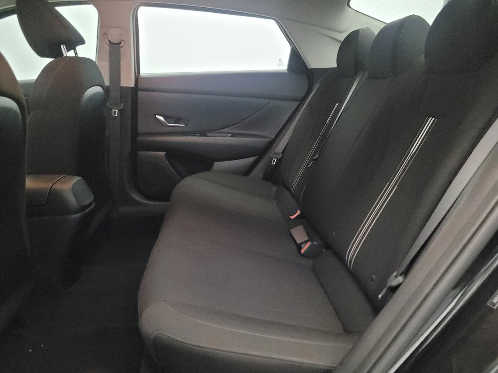 Used 2023 Hyundai Elantra SEL w/ Cargo Package FWD image 18