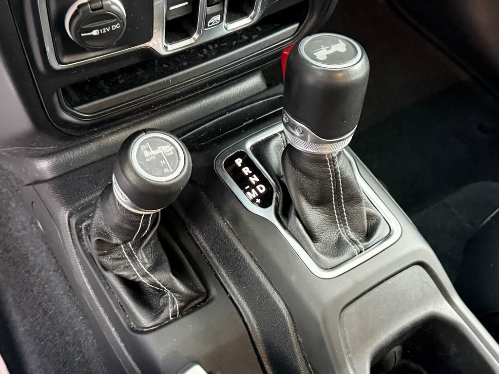 Used 2023 Jeep Wrangler Unlimited Sahara w/ Safety Group image 14