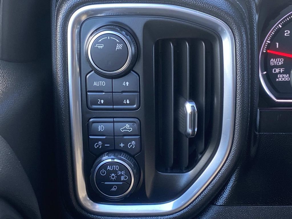 Used 2019 Chevrolet Silverado 1500 LTZ image 30