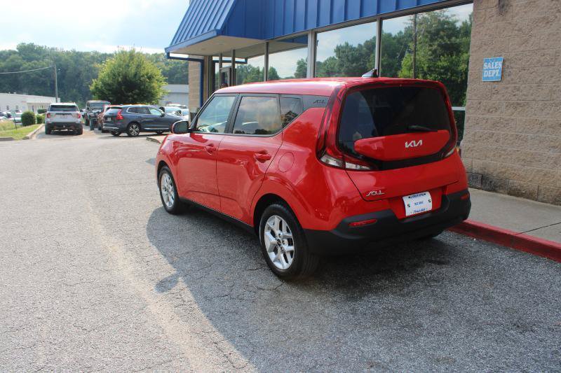 Used 2022 Kia Soul S FWD image 4