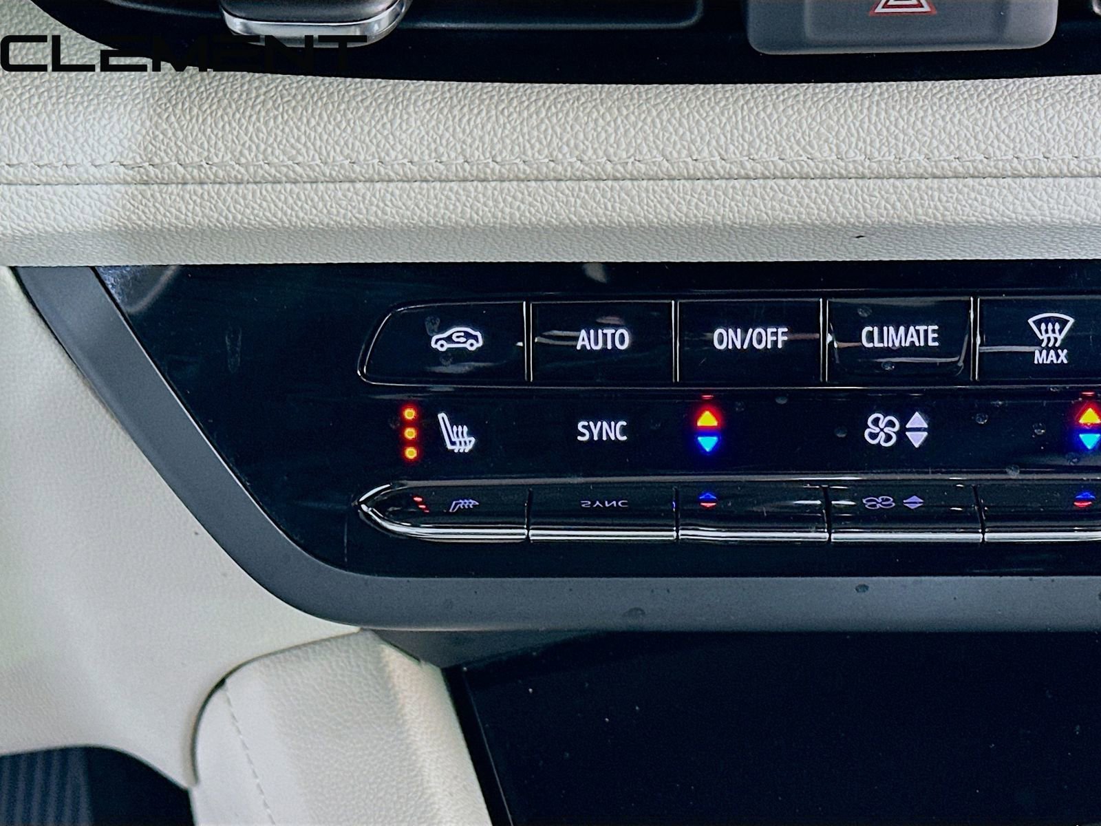 Used 2023 Buick Envision Preferred image 23