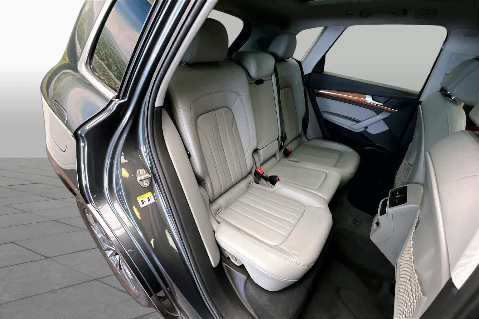 Used 2023 Audi Q5 2.0T Premium Plus w/ Premium Plus Package AWD/4WD image 20