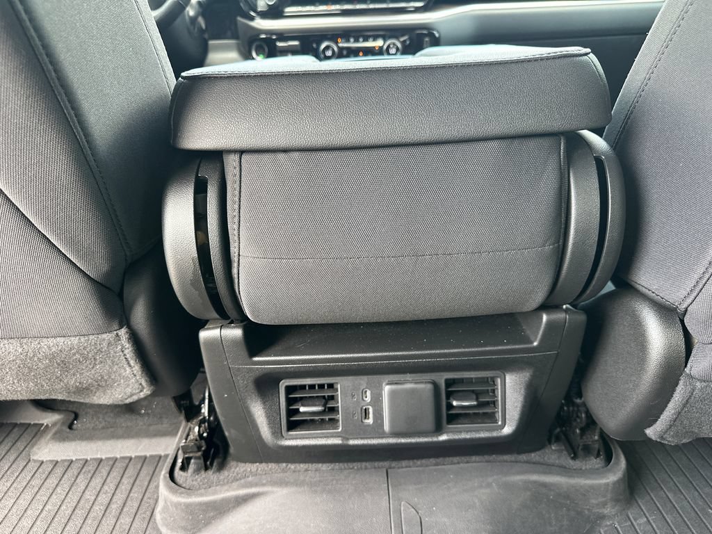 Used 2022 Chevrolet Silverado 1500 LT AWD/4WD image 22