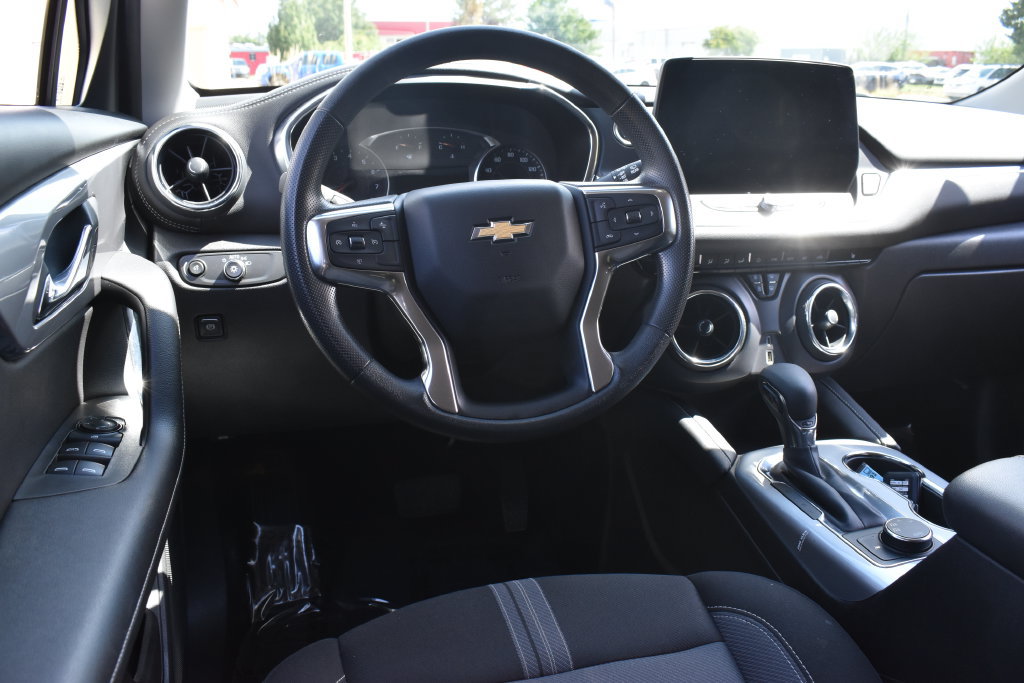 Used 2025 Chevrolet Blazer LT AWD/4WD image 15