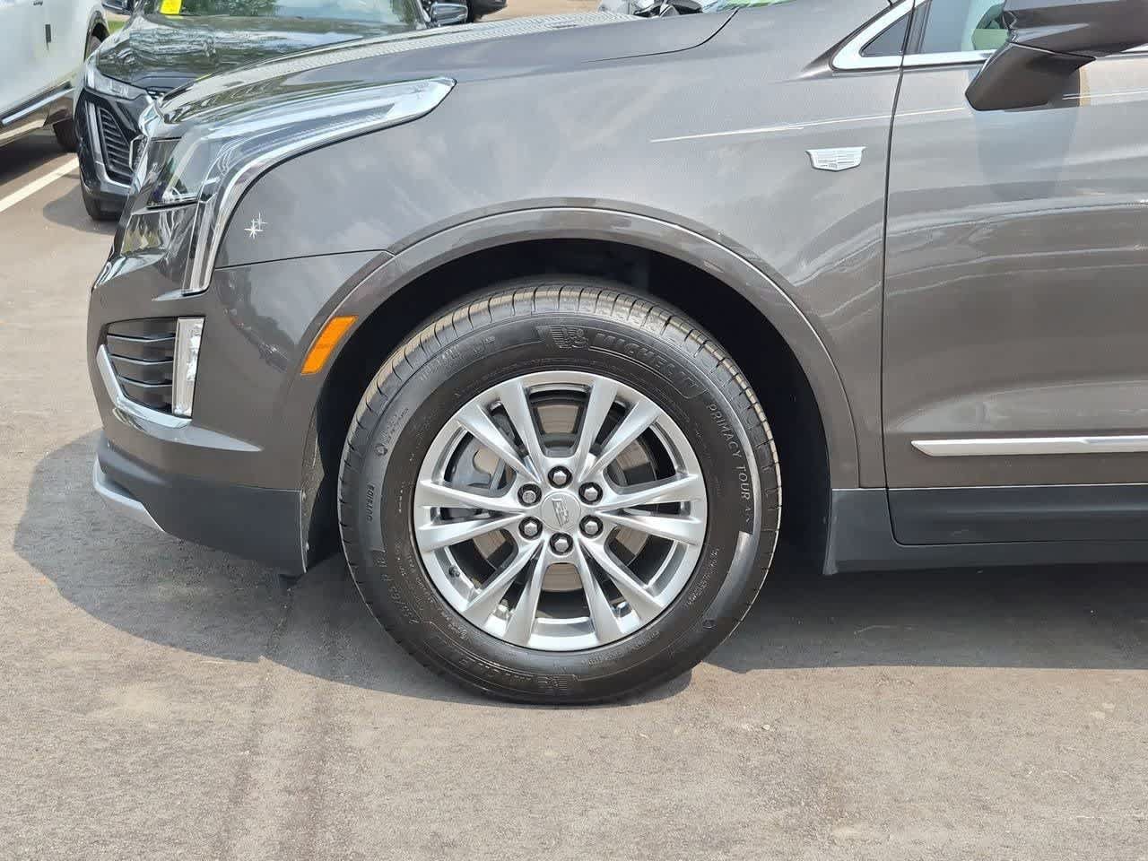 Used 2020 Cadillac XT5 Premium Luxury w/ LPO, Floor Liner Package FWD image 13