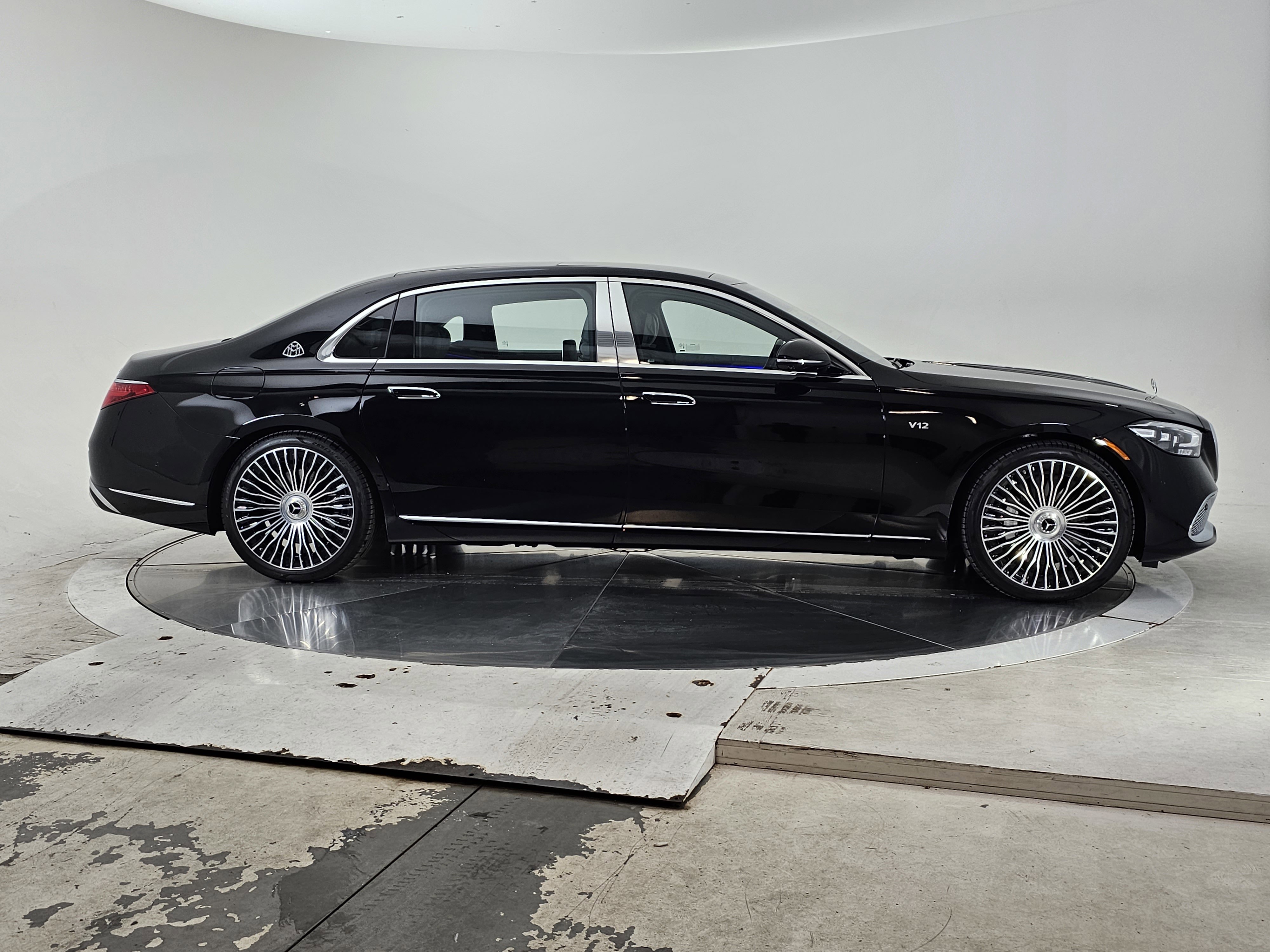New 2026 Mercedes-Benz Maybach S 680 4MATIC image 3