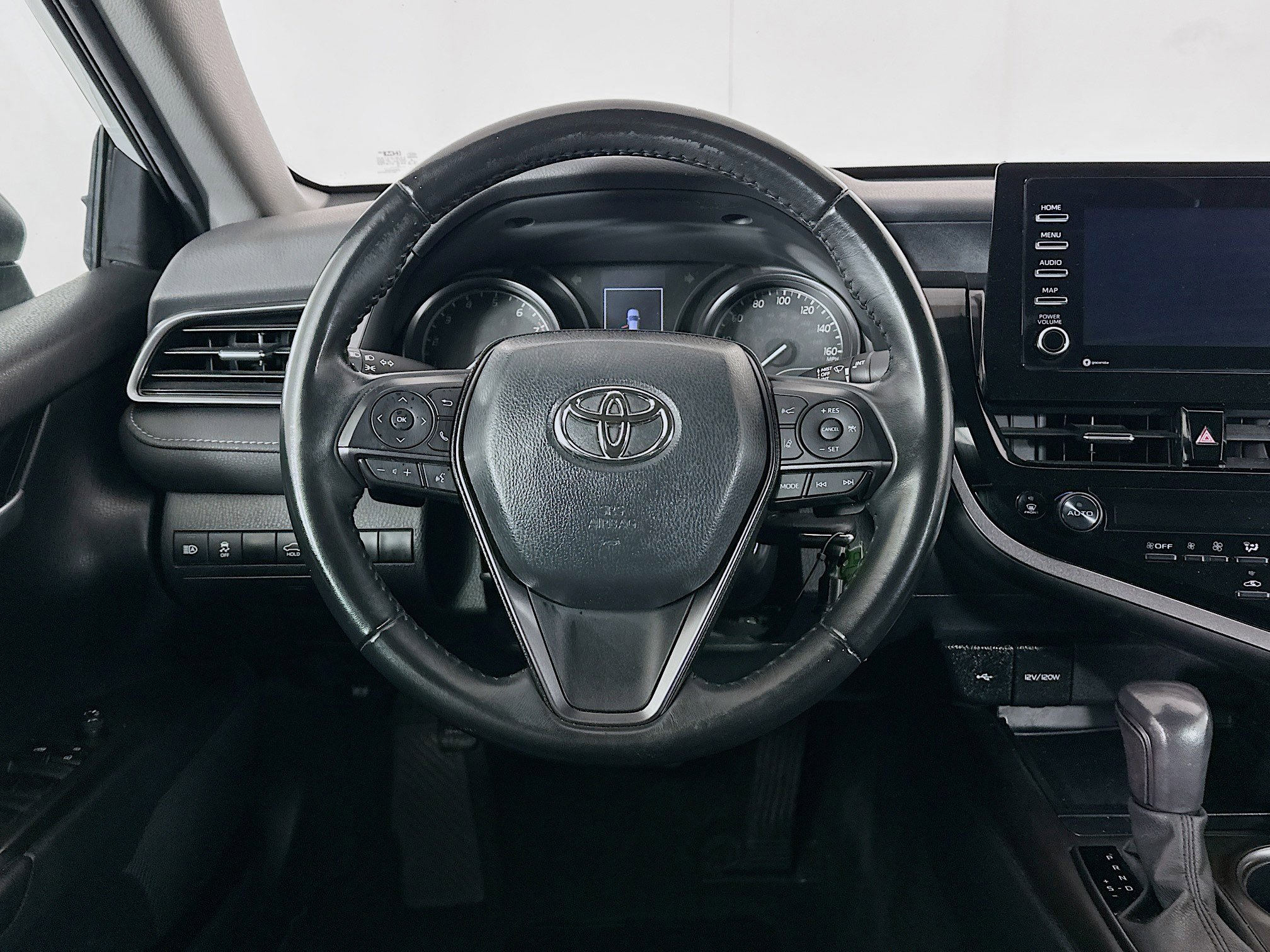 Used 2023 Toyota Camry SE image 17