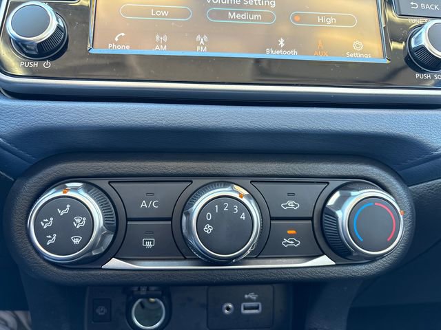 Used 2025 Nissan Versa SV image 29