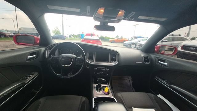 Used 2022 Dodge Charger SXT RWD image 7