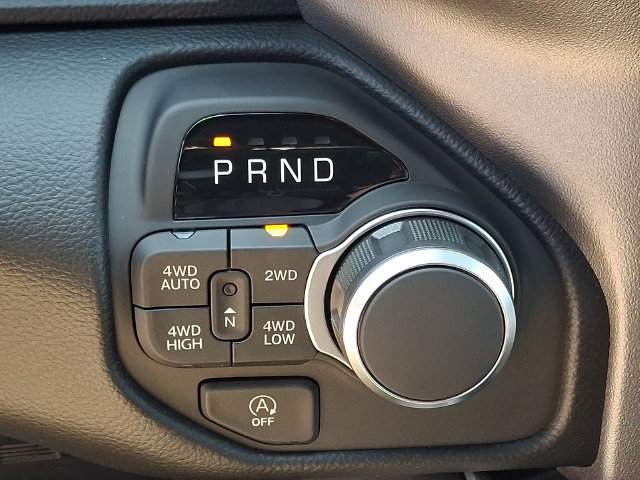 New 2026 RAM 1500 4x4 Crew Cab image 14