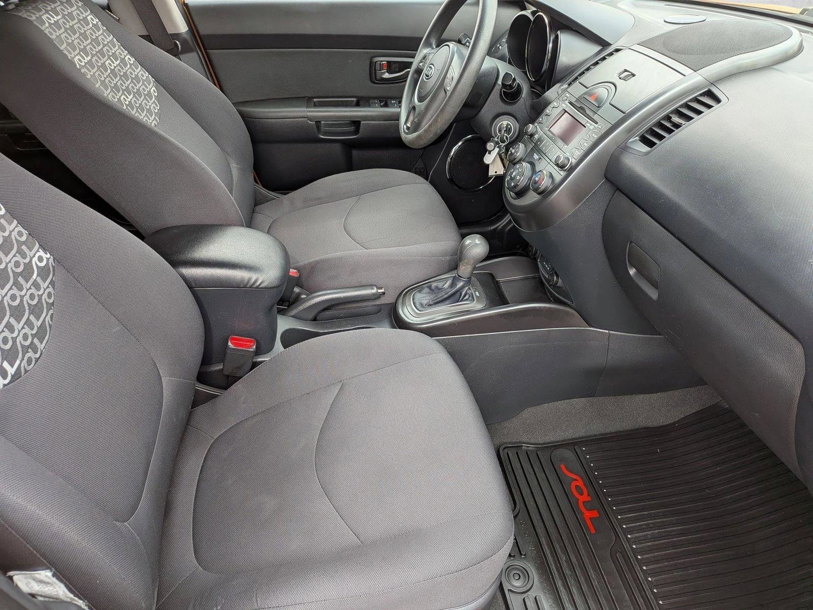 Used 2011 Kia Soul + w/ Audio Pkg FWD image 18