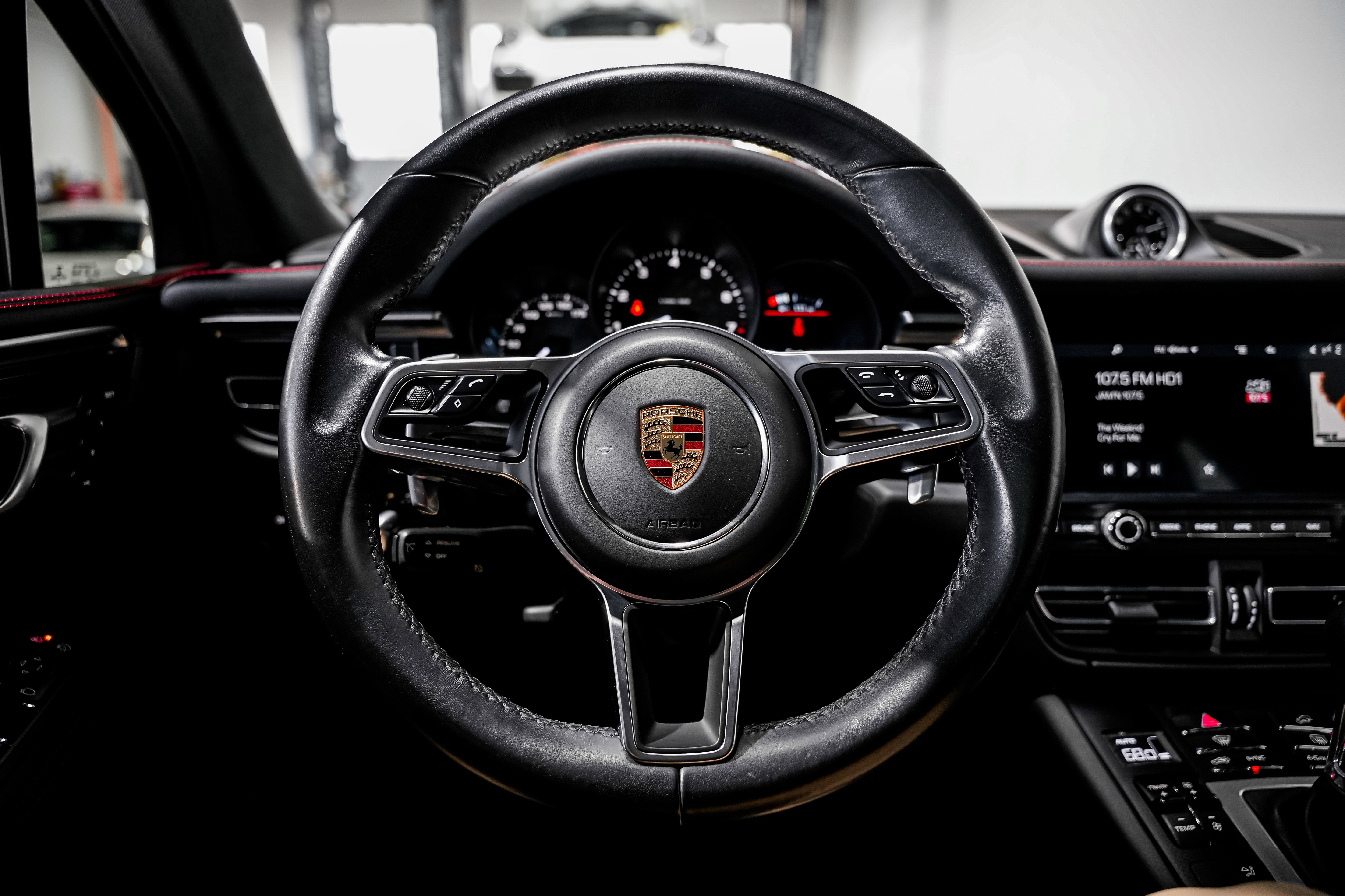 Used 2021 Porsche Macan GTS image 10