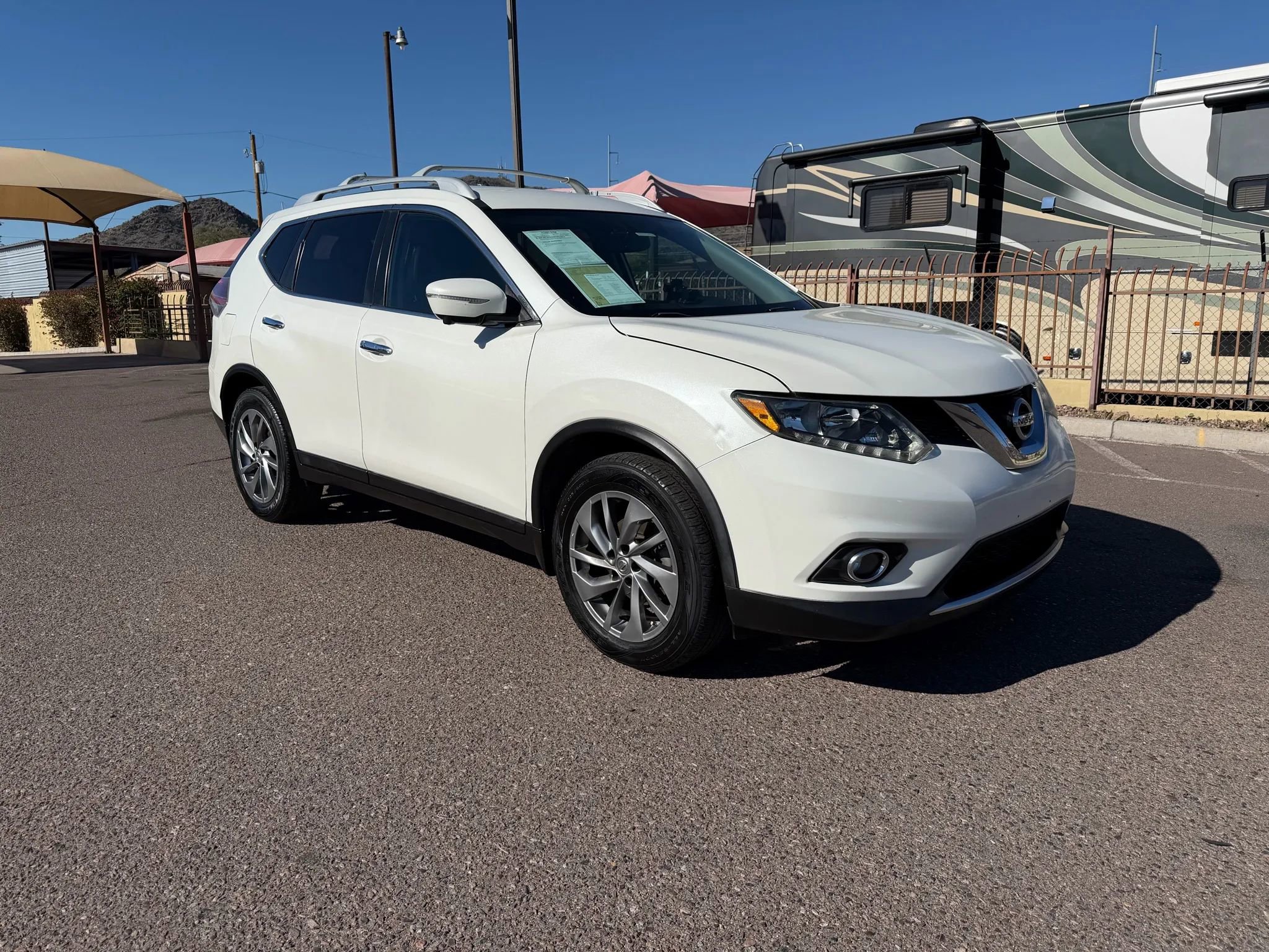 Used 2015 Nissan Rogue SL image 3