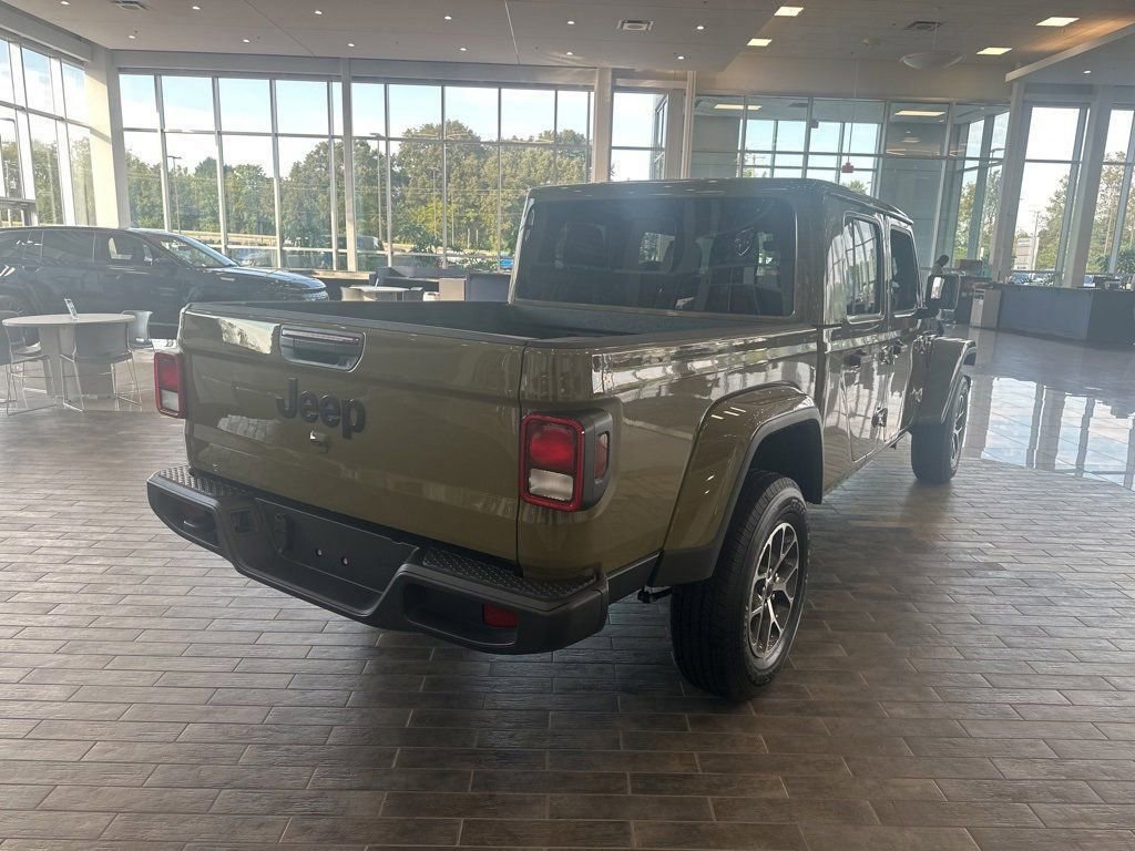 New 2025 Jeep Gladiator Sport image 5