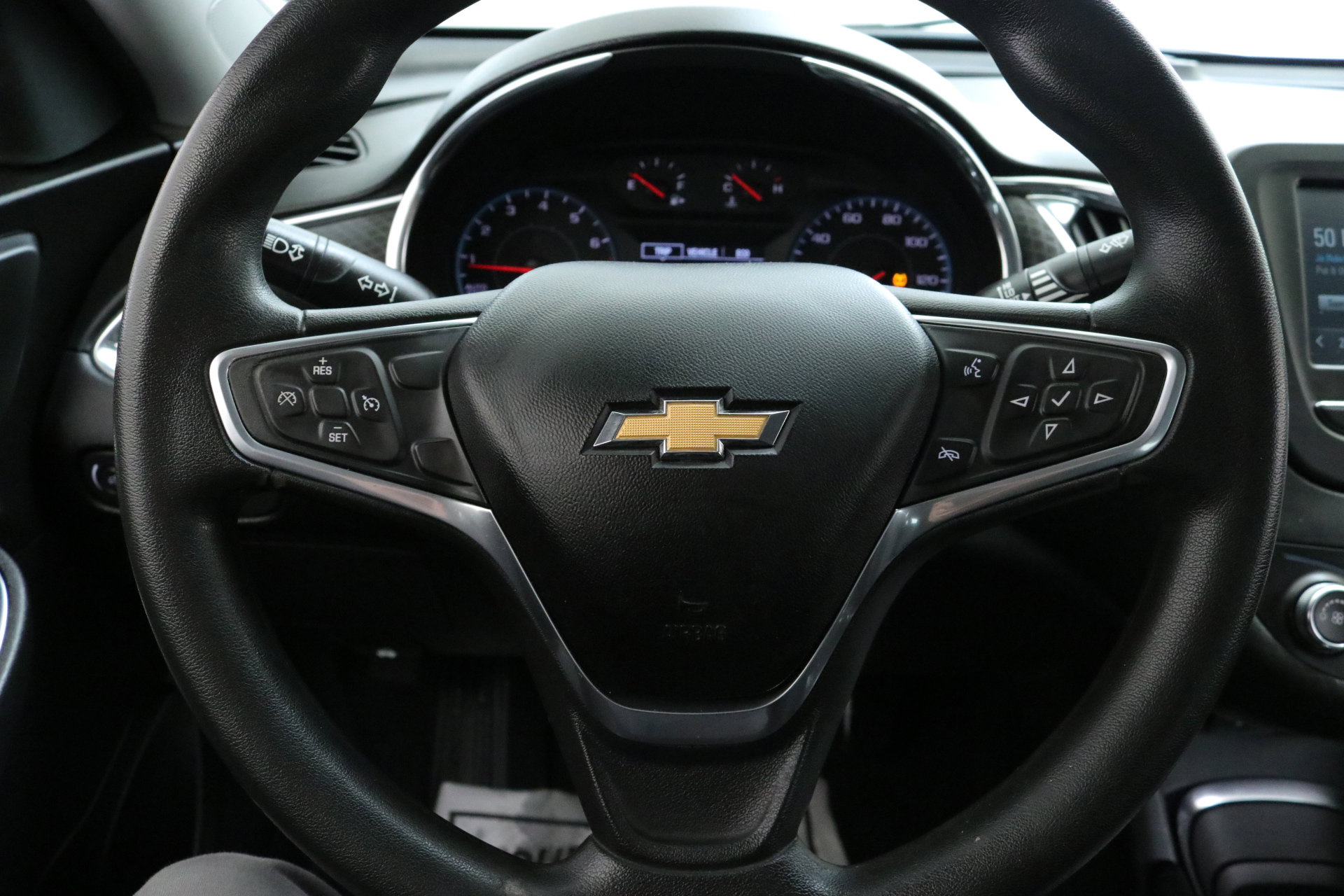 Used 2018 Chevrolet Malibu LT image 17