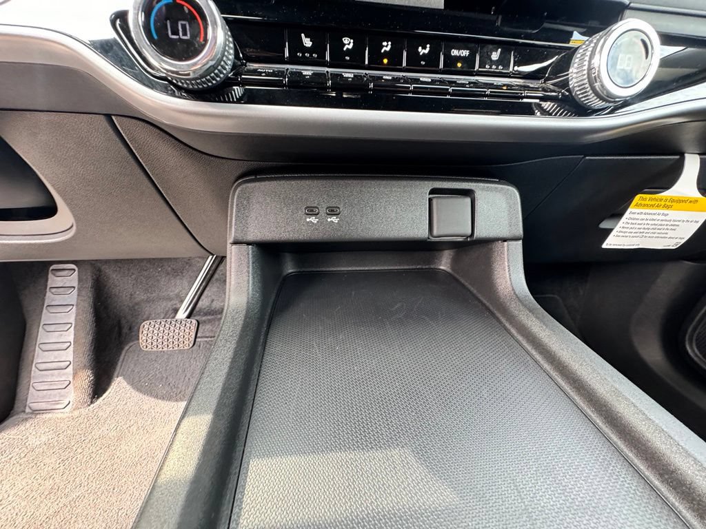 Used 2024 Honda Prologue EX image 12