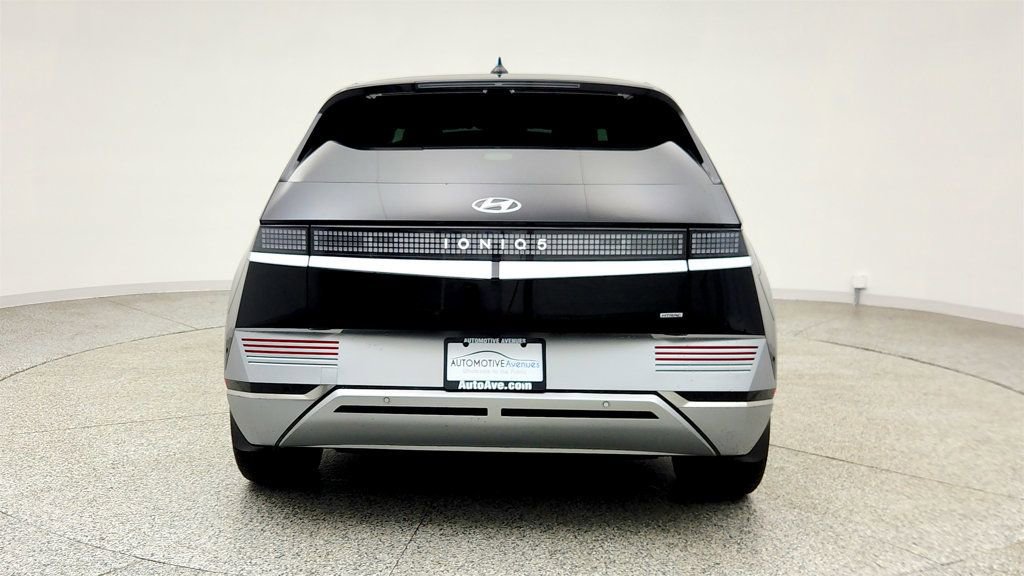 Used 2023 Hyundai Ioniq 5 Limited AWD/4WD image 6