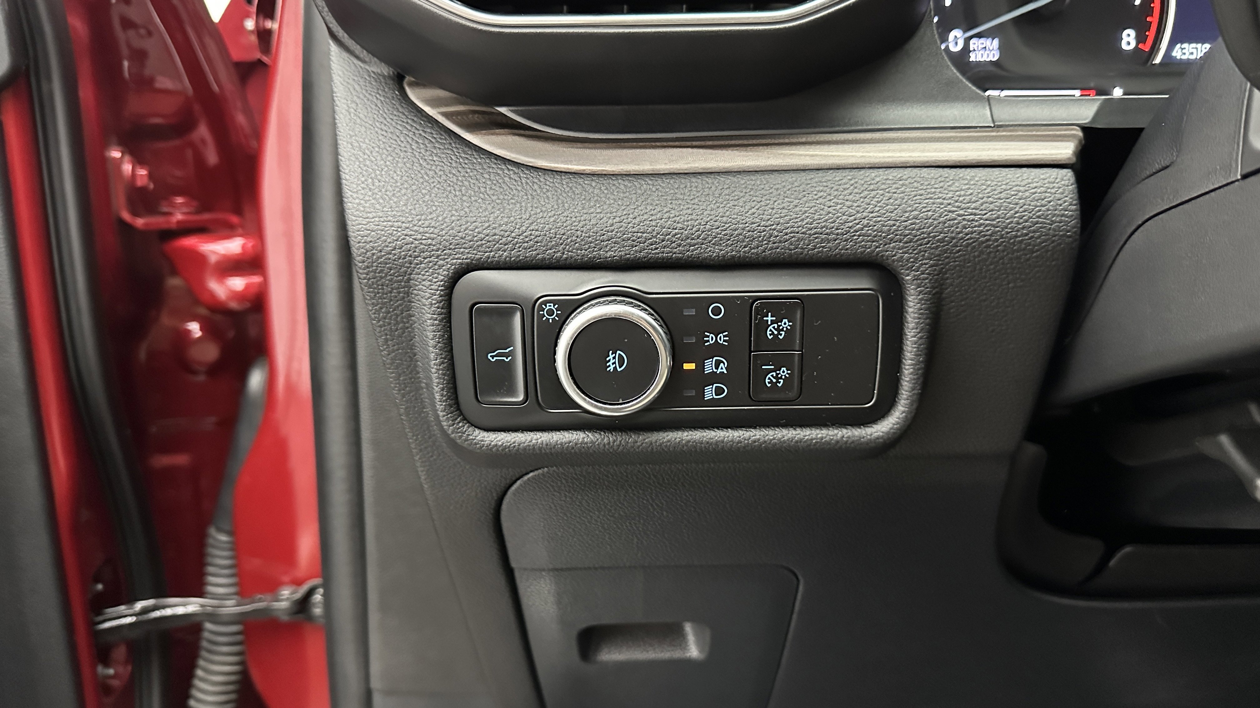 Used 2023 Ford Explorer Limited image 27